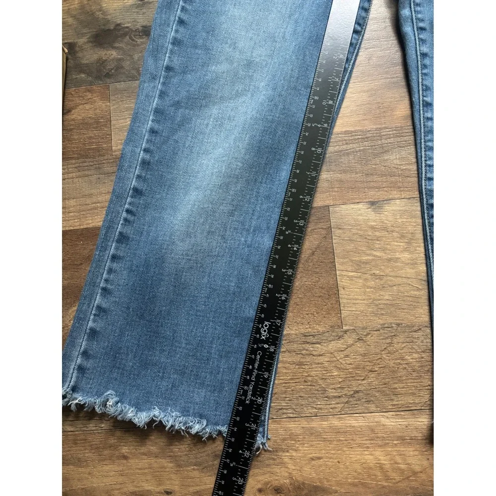 Judy Blue Los Angeles Womens Capris Medium Wash Frayed Hem Size 13 31 Denim
